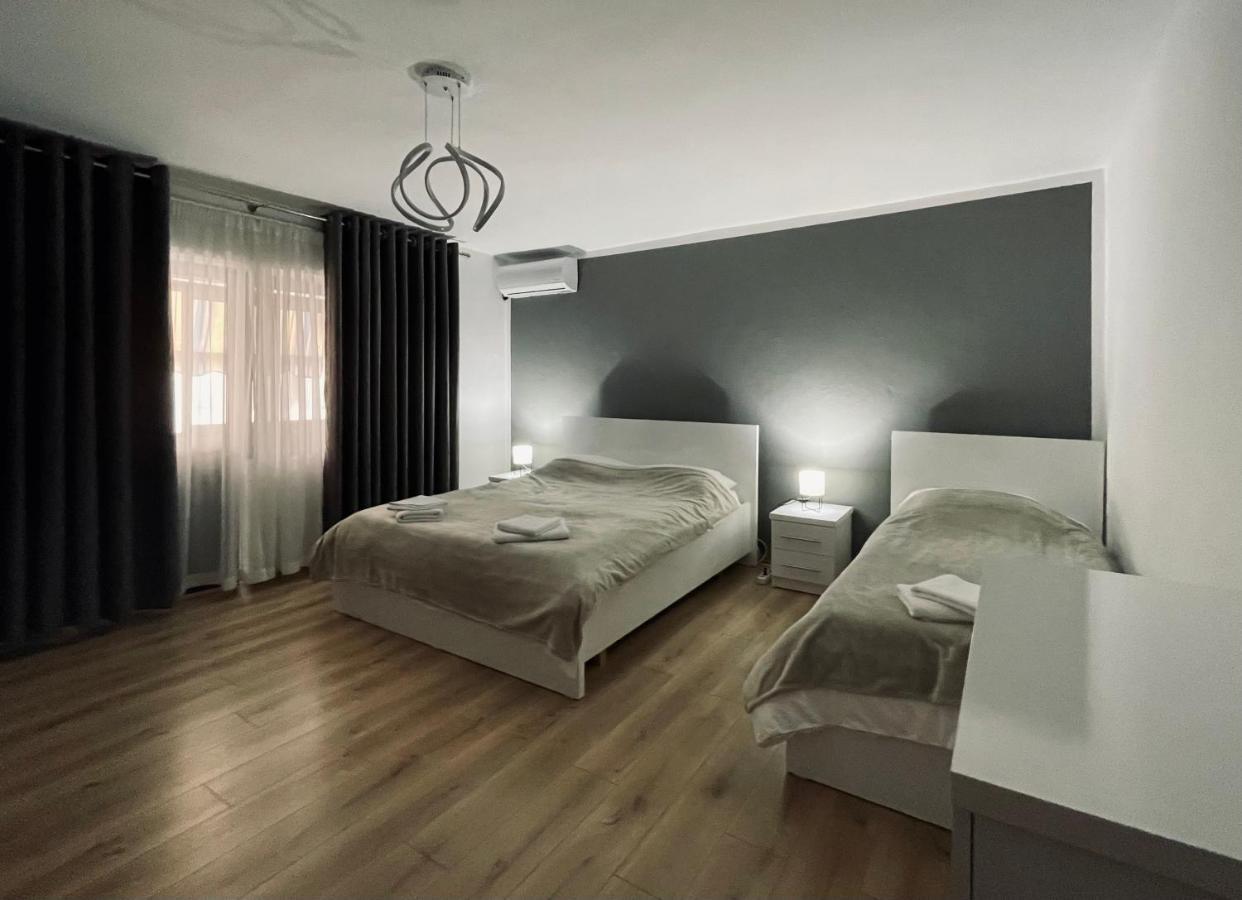 Luel Central Apartament 티라나 외부 사진